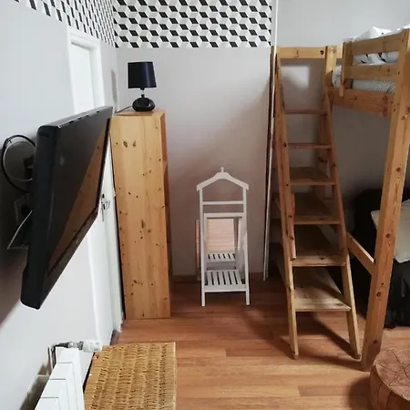 לינה וארוחת בוקר Celine'home *